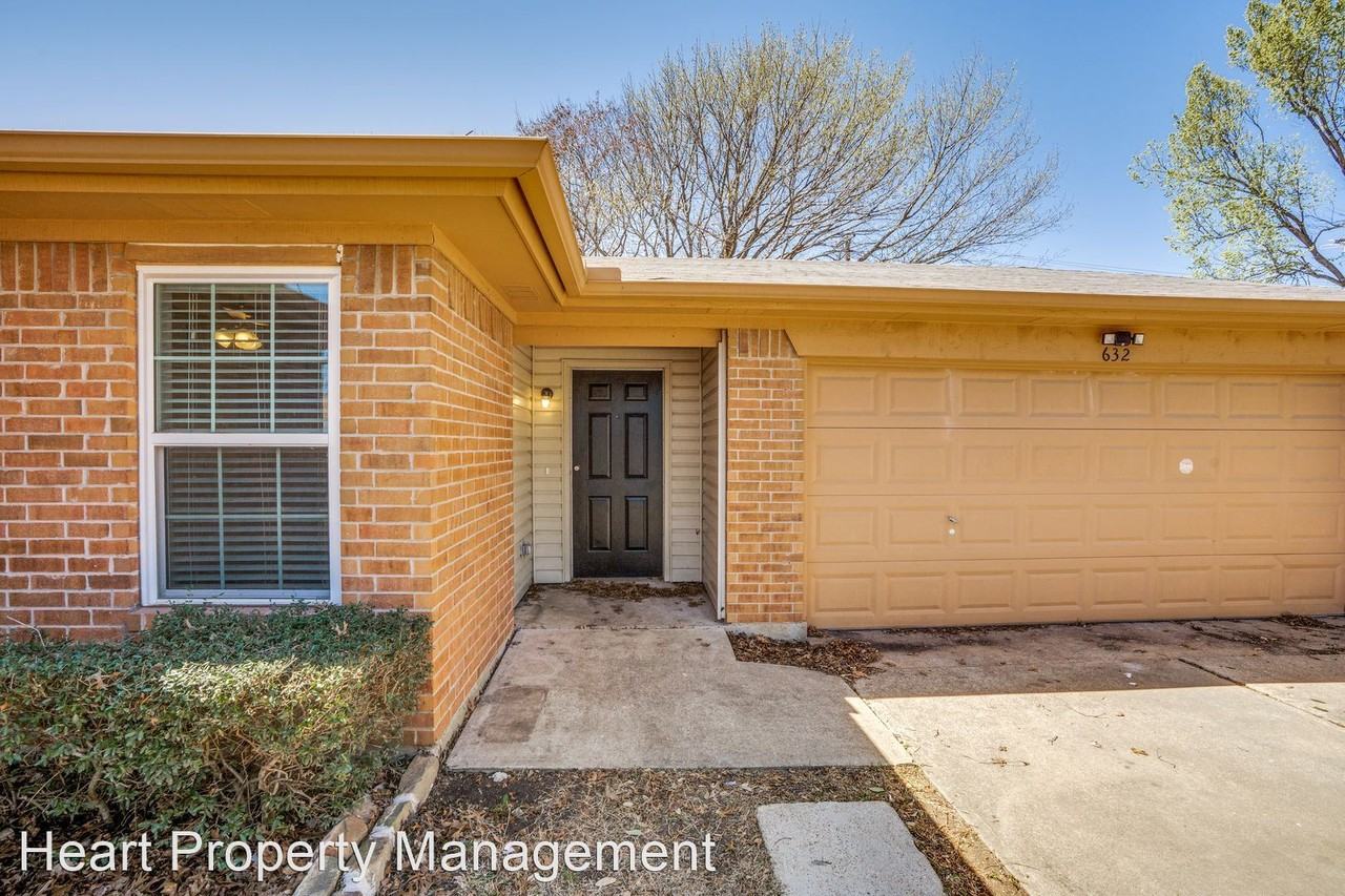 632 Plainview Dr - Photo 3 of 25