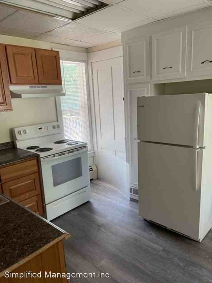 23 Elm St, Milton, NH - Photo 2 of 22