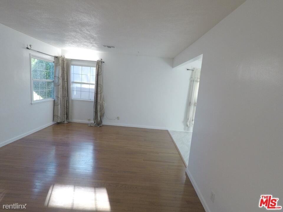 4138 Commonwealth Ave - Photo 2 of 9