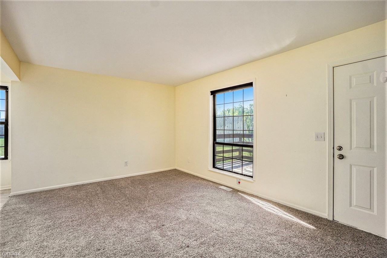 2488 Quail Run Dr - Photo 3 of 17
