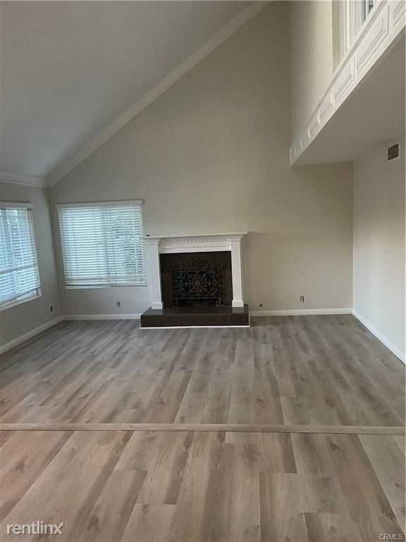 10209 Glade Ave - Photo 3 of 4