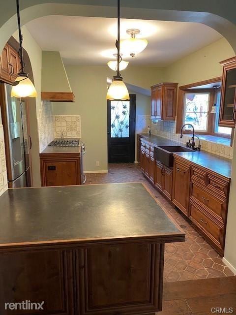 10723 Lurline Ave - Photo 2 of 7