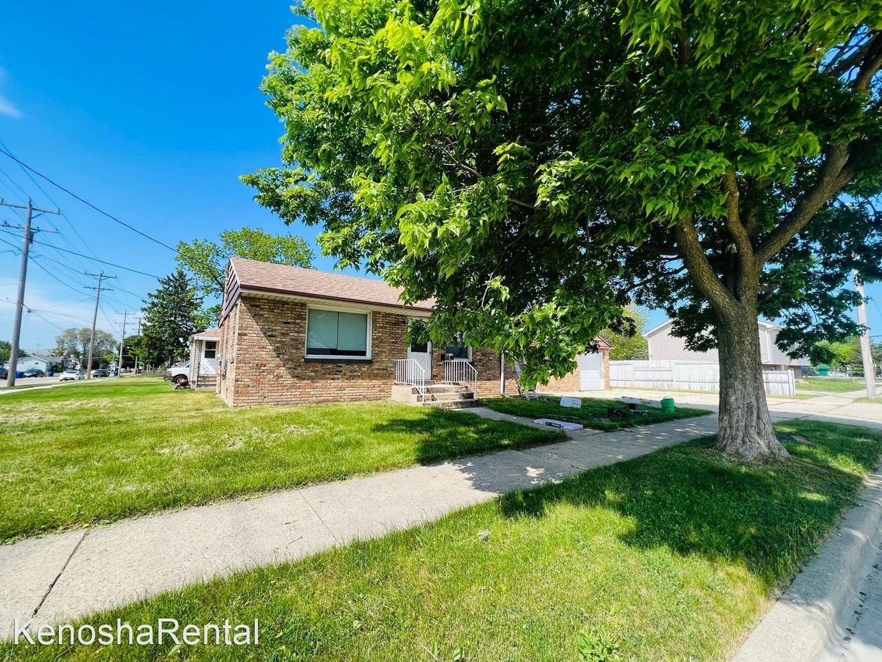 2714 48th St - Photo 2 of 22