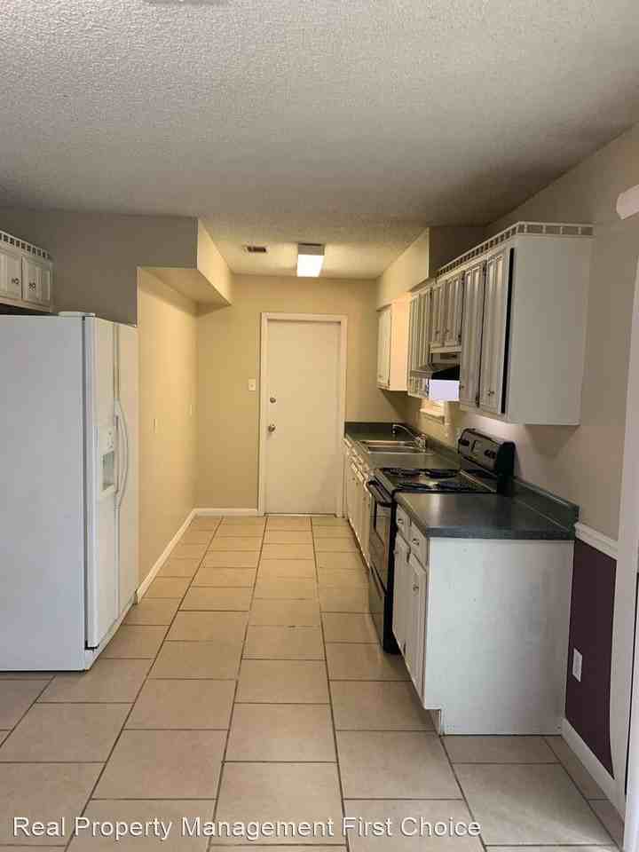 3201 Iola Ave - Photo 2 of 27