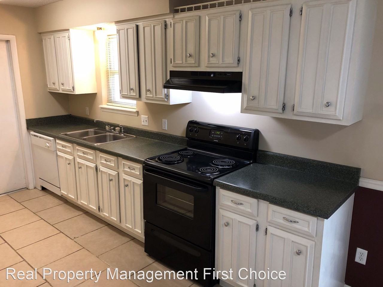 3201 Iola Ave - Photo 3 of 27