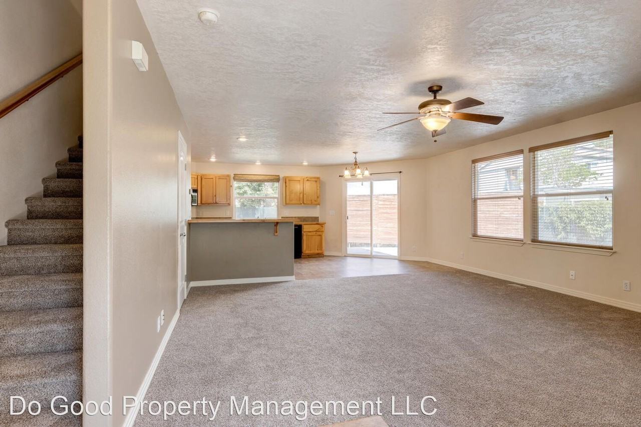 2950 N Saint James Pl - Photo 2 of 26