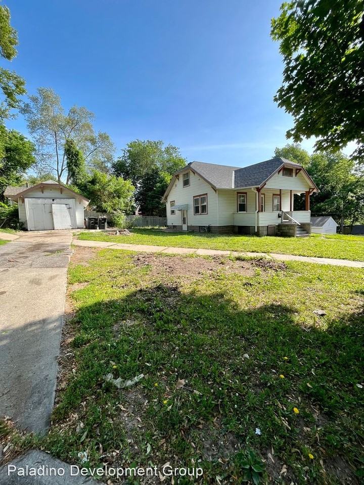 3174 Belvedere Blvd - Photo 2 of 20