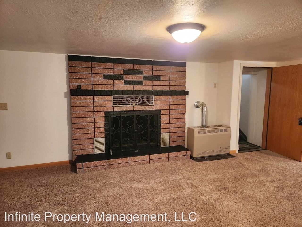 512 E Cedar St #B - Photo 2 of 11