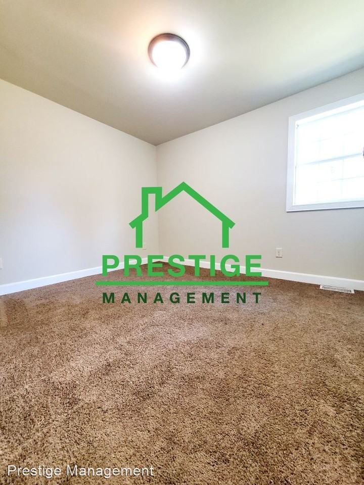 2421 Fairview Ave - Photo 3 of 6
