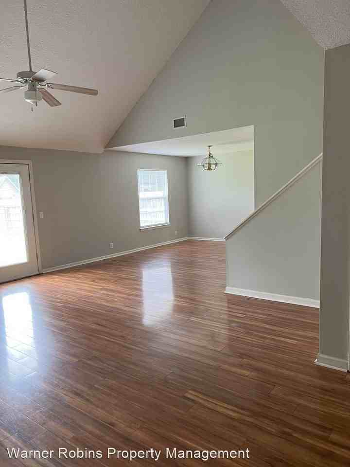 70 Cardinal St - Photo 2 of 8