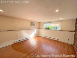 featured image of 102 Alpine St #2