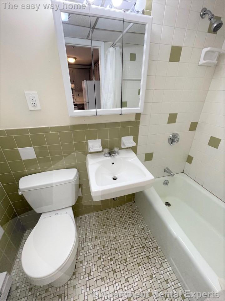 102 Alpine St #2 - Photo 5 of 9