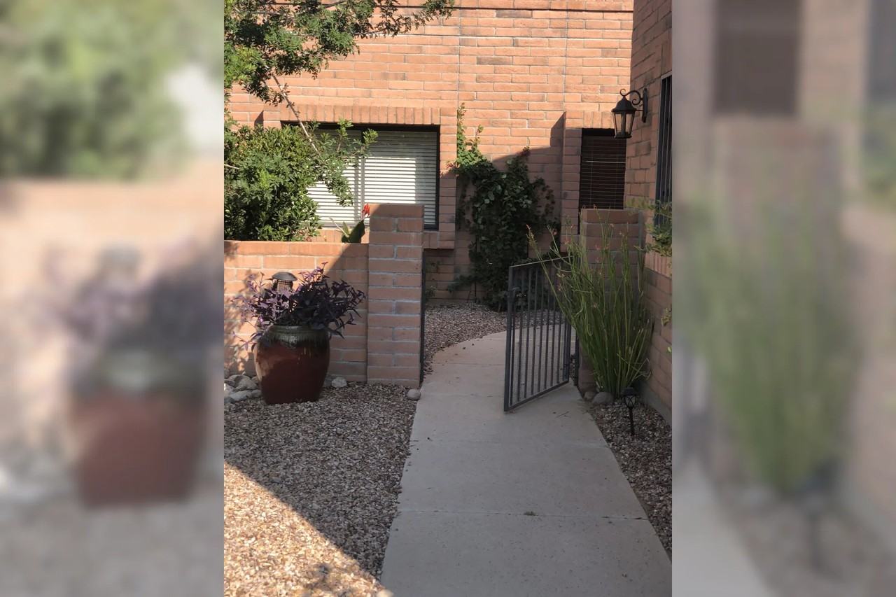 1890 W Misty Hollow Ln - Photo 2 of 20