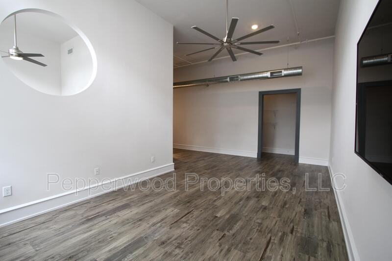 600 Magnolia St - Photo 5 of 9
