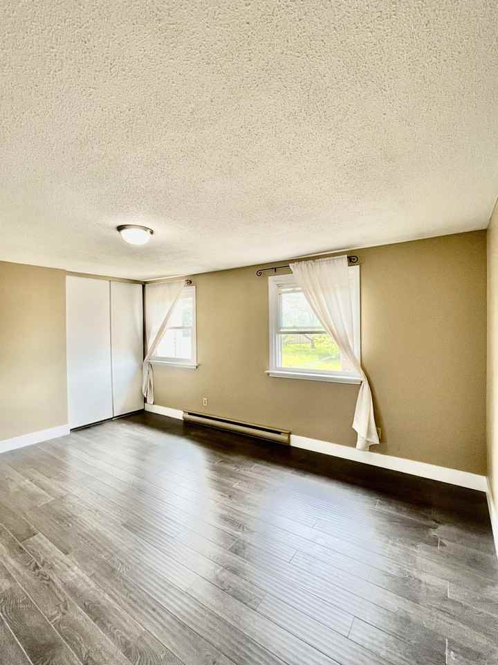 921330 Jalna Blvd Apartments 1330 Jalna Blvd, London, ON N6E 2H7