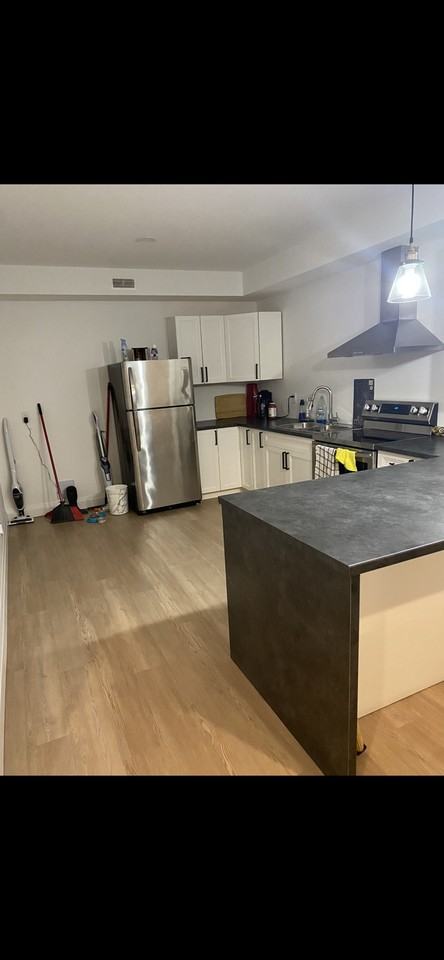 1202 Laurendeau Ave - Photo 2 of 9