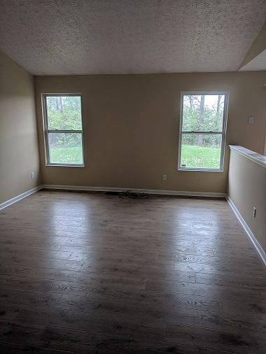 1036 Holderness Ln - Photo 3 of 5