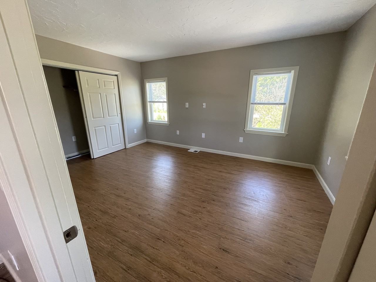 41 Bay Street #41 D - Photo 6 of 11