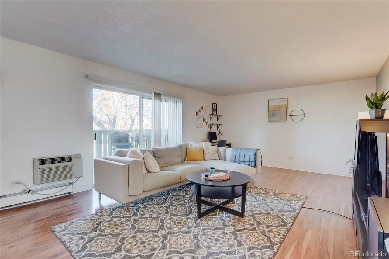 105 Broad St #205 - Photo 3 of 8