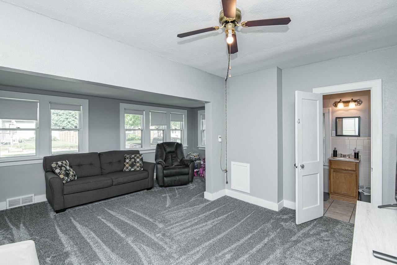 1226 9th Ave Se #NA - Photo 2 of 22