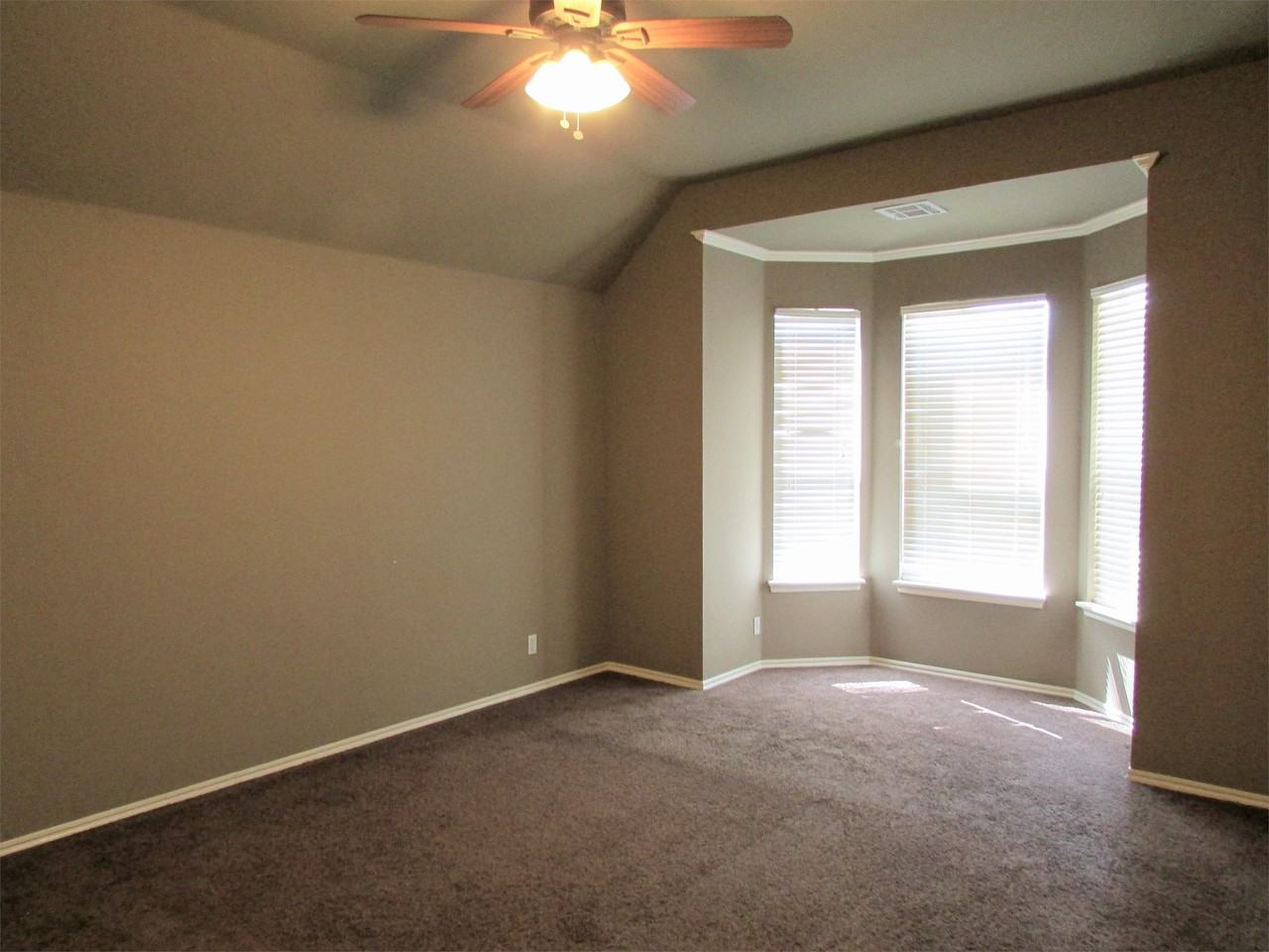 16601 Covington Mnr #1 - Photo 4 of 13