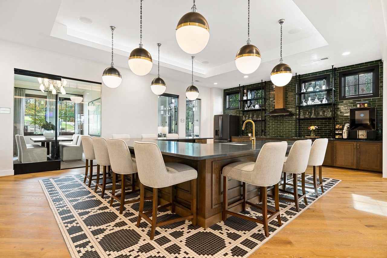 Eagle Landing - Photo 7 of 27