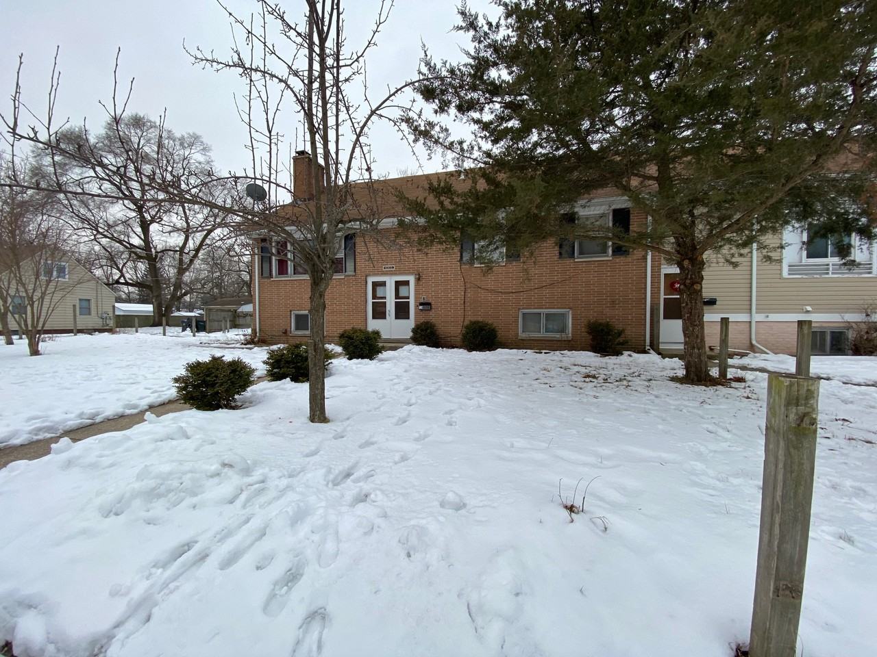 1003 Shiloh Blvd 2, Zion, IL 60099 3 Bedroom Apartment for 1,850