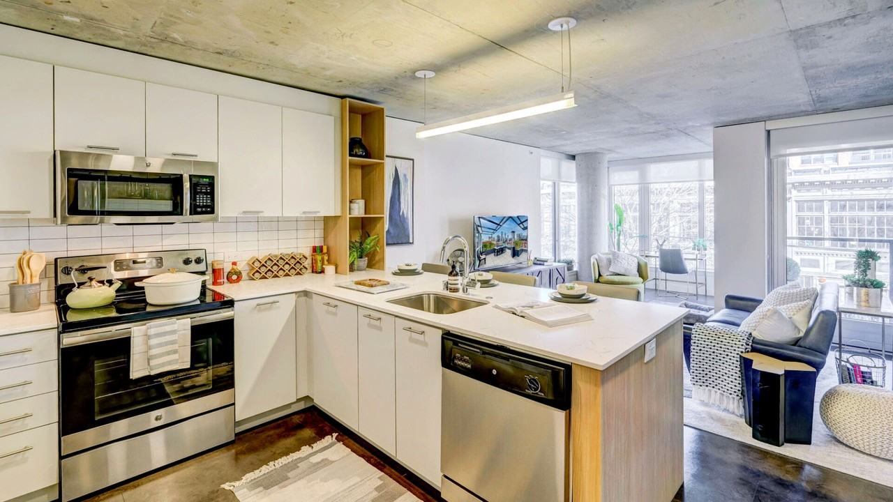 Excelsior - Photo 6 of 30