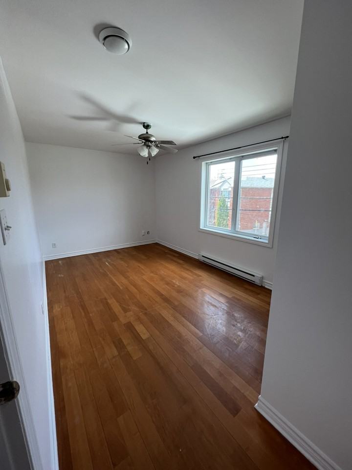 13658 Boul Gouin O - Photo 2 of 11