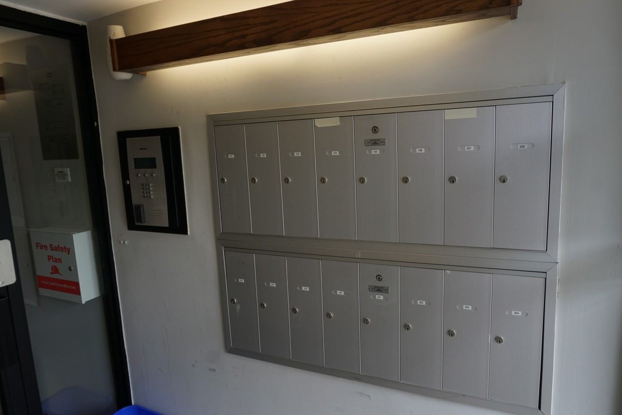 251 Bolton St. - Photo 3 of 9