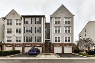 275 S Pickett St #302 - Photo 1 of 1
