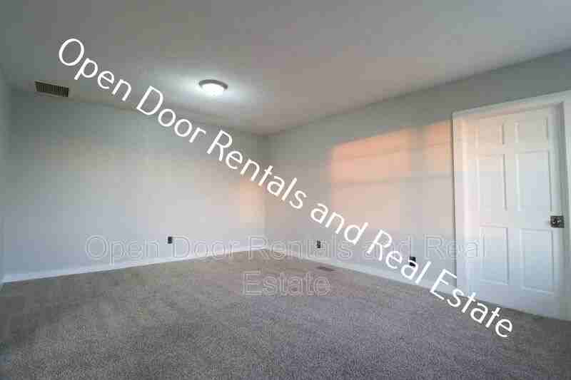 2402 Sr #A - Photo 2 of 9