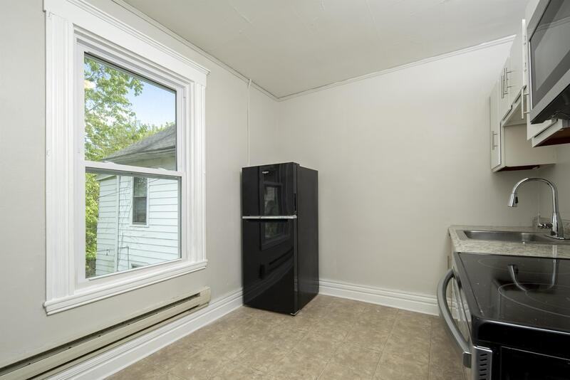 115 N Allen St - Photo 4 of 26