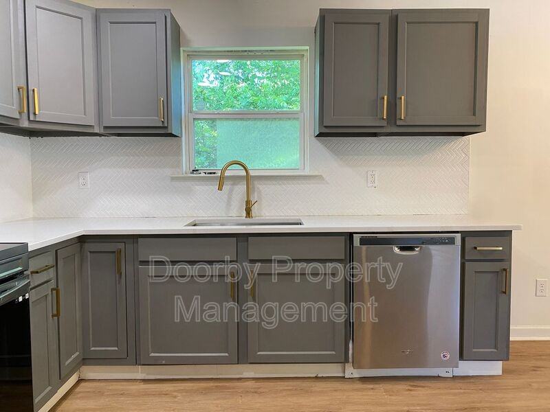 2310 Cushman St - Photo 6 of 21