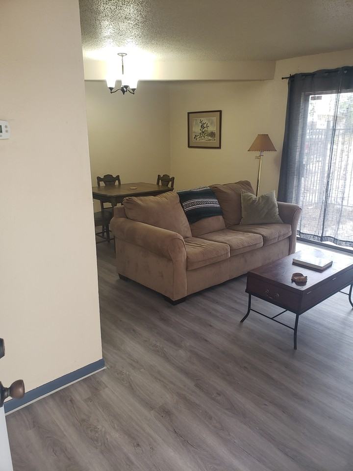 1802 Potomac Pl #C - Photo 3 of 20