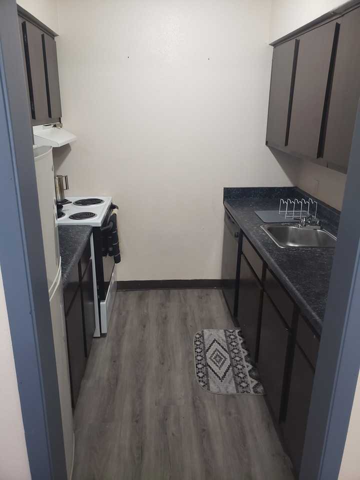 1802 Potomac Pl #C - Photo 6 of 20