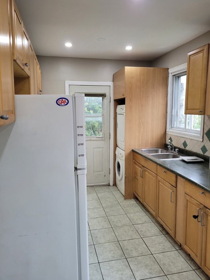 4882 Rue MacKenzie - Photo 3 of 20