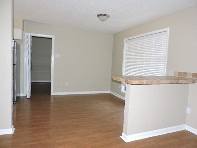 3900 N Heatherhill Dr - Photo 3 of 14