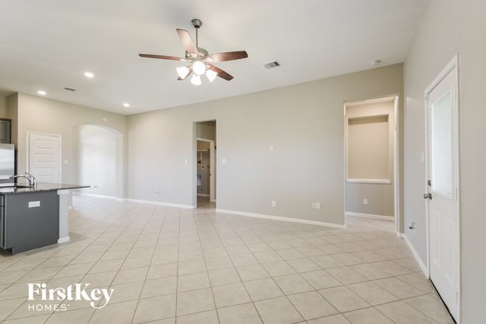 6544 Gable Hollow Ln - Photo 2 of 15