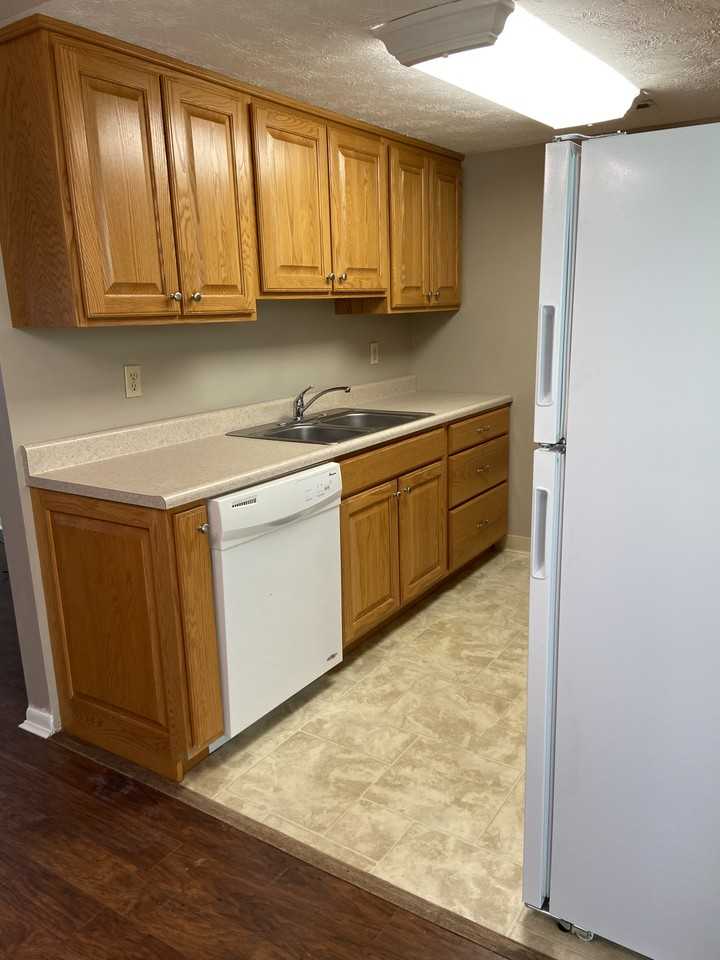 311 Haywood Ln #B - Photo 3 of 11