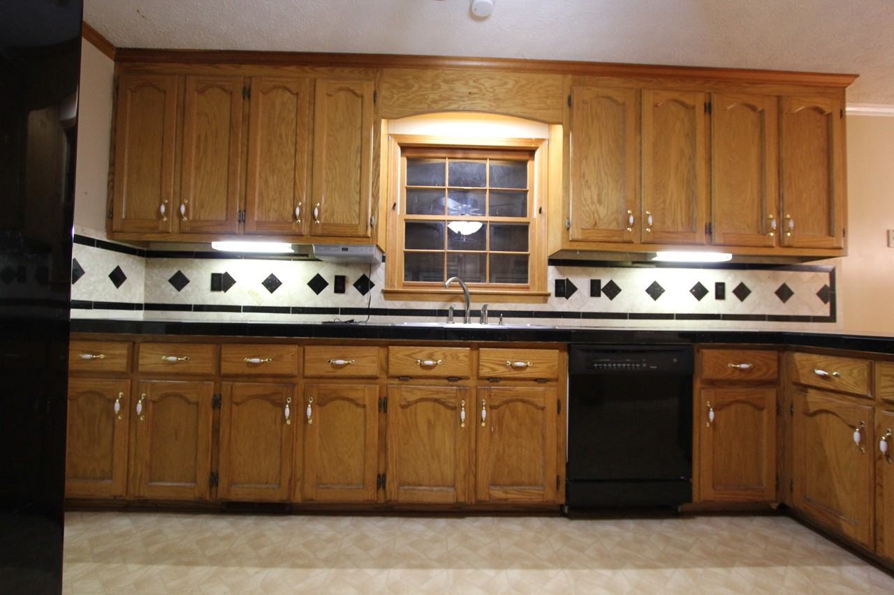 818 Springlake Rd #1 - Photo 2 of 24