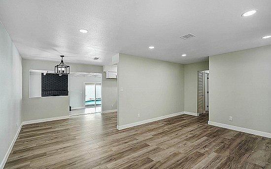 341 N California Ave #NA - Photo 2 of 8