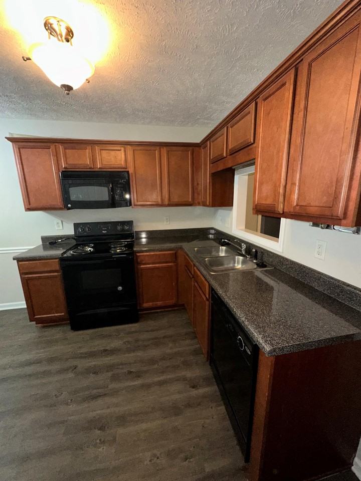 9209 Thomason Trl #1 - Photo 5 of 11
