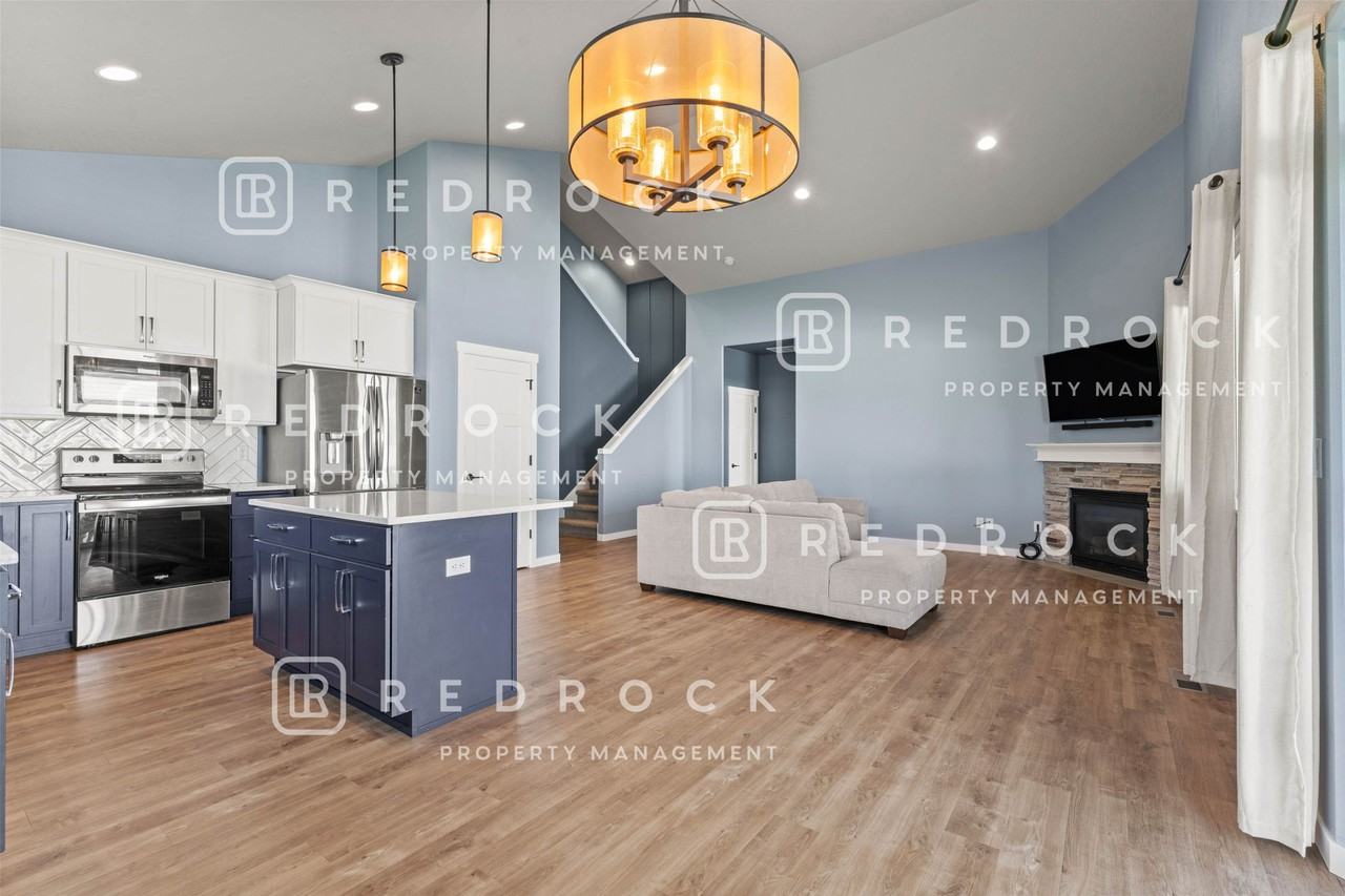 1725 N Meyers Ct #1 - Photo 5 of 31