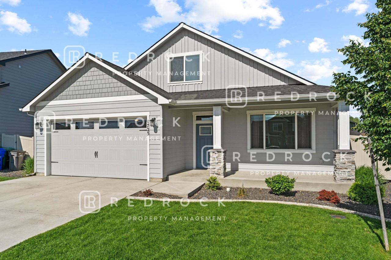 1725 N Meyers Ct #1 - Photo 2 of 31