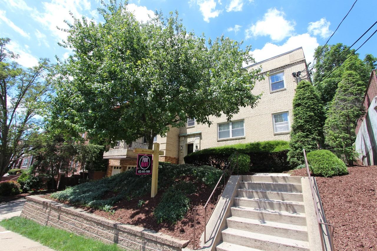 5559 BARTLETT STREETAPT A4 #A4 - Photo 4 of 6