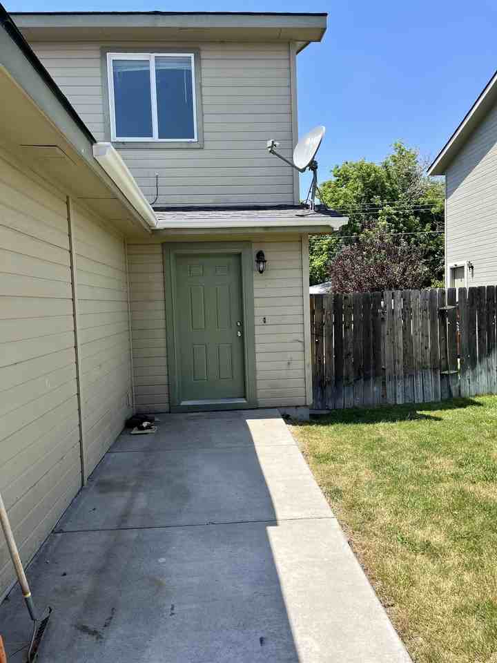 1183 North 14th East Street #1 - Photo 2 of 3