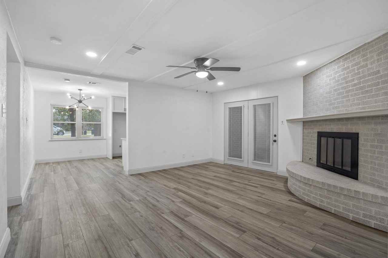 514 Canyon Ridge Dr #1 - Photo 7 of 38