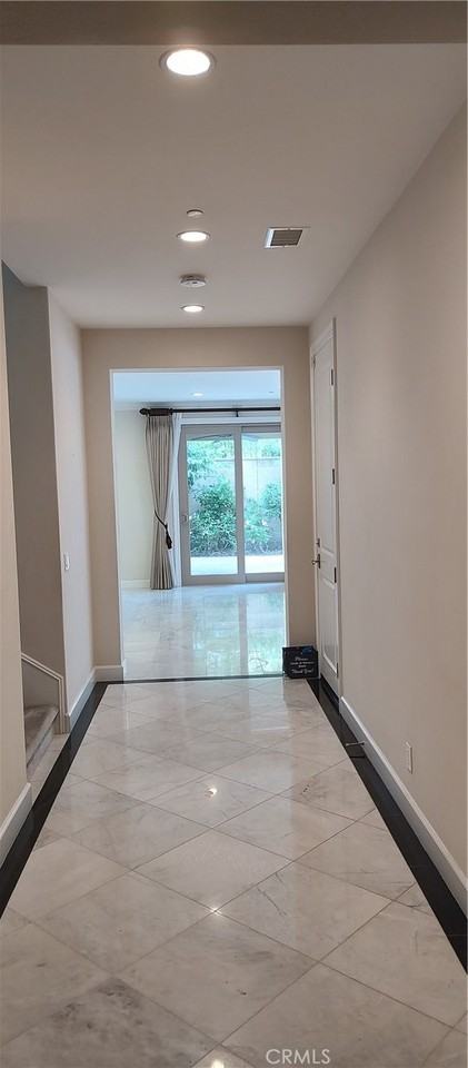 61 Cortland - Photo 7 of 20