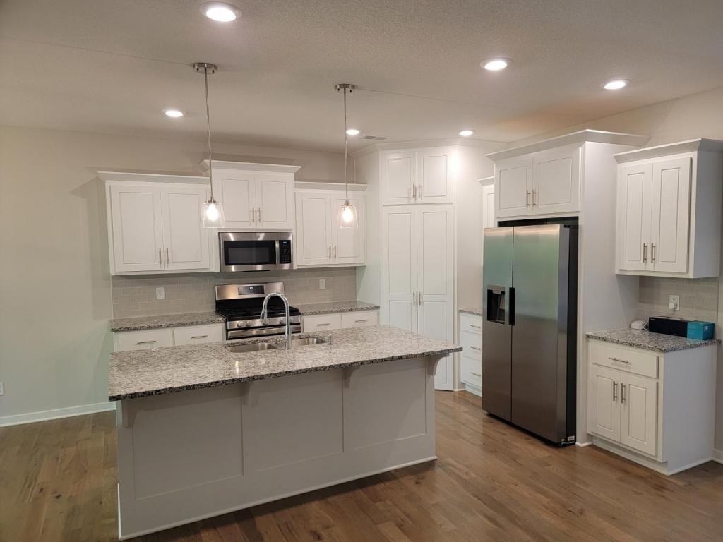 4711 Ne 84th Ter - Photo 2 of 16